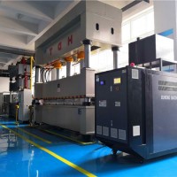 碳纖維油溫機_碳纖維熱壓成型油溫機